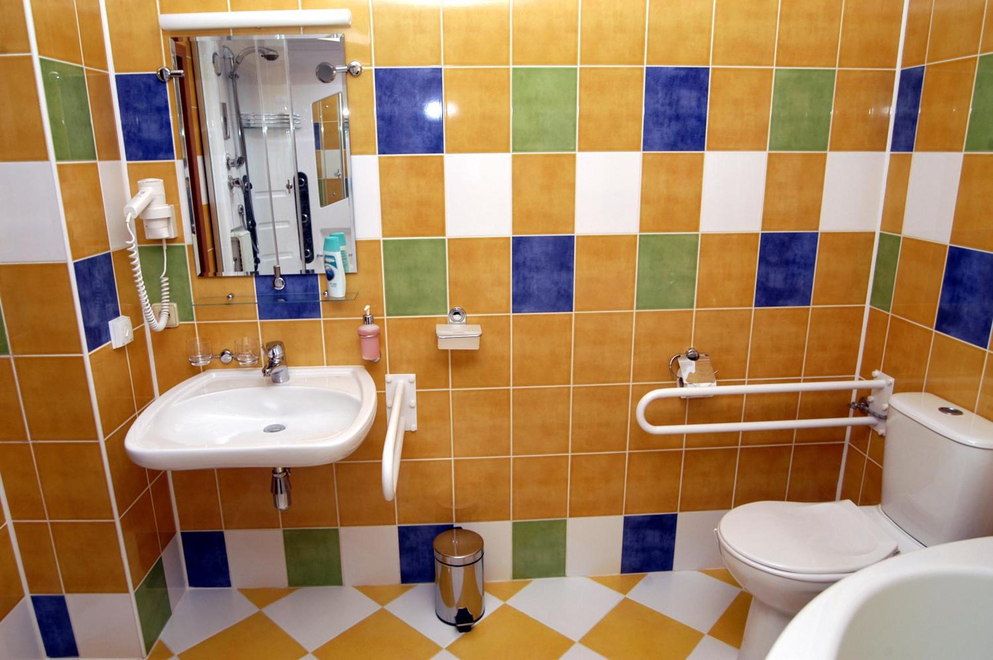 Hotel Loucky Litvínov エクステリア 写真
