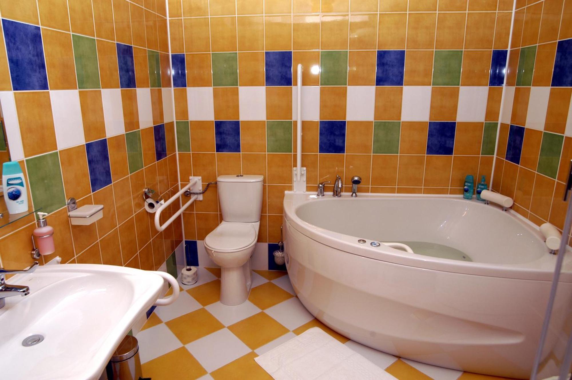 Hotel Loucky Litvínov エクステリア 写真